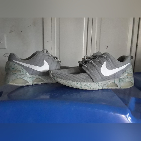 Nike Roshe Mags - Picture 6 of 9